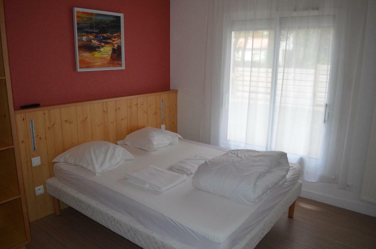 Les Quatre Vents Hotel L'Epine  ภายนอก รูปภาพ